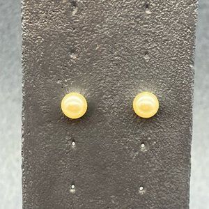 Pierced Stud Earrings Pearl Round Off White Classic Retro Soft Girl Granny BoHo